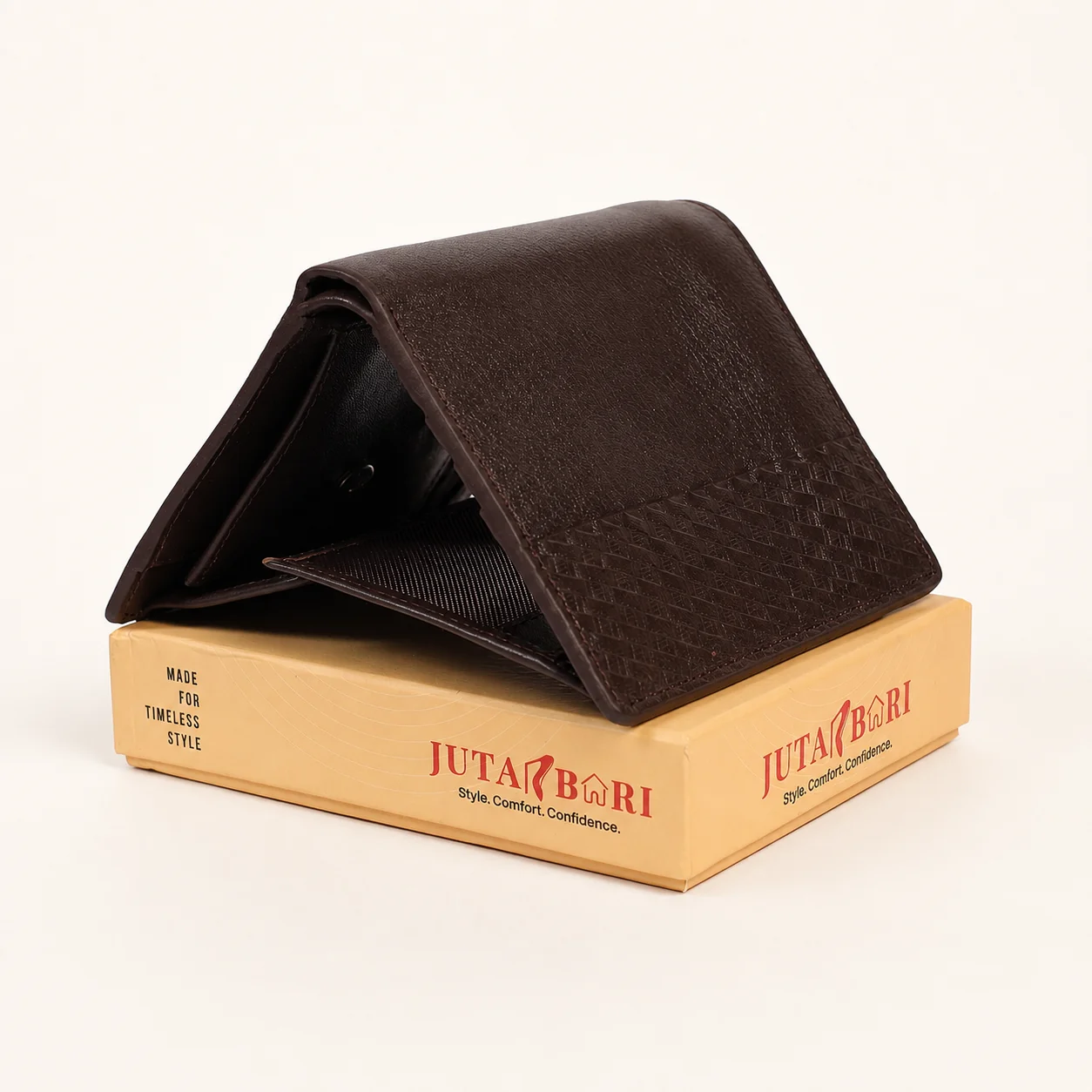TEXTURED PANEL SHORT WALLET